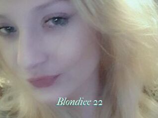 Blondiee_22