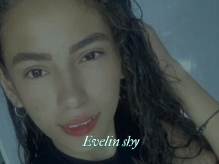 Evelin_shy