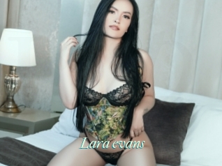 Lara_evans