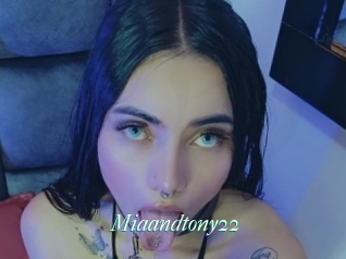 Miaandtony22