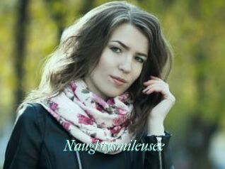 Naughtysmileusee