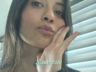 Niaawhite