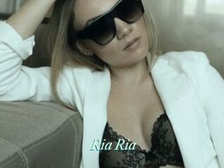 Ria_Ria