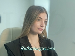 Ruthannegusciora
