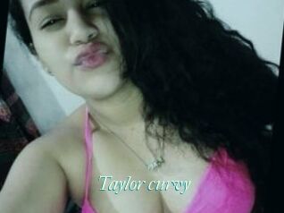 Taylor_curvy